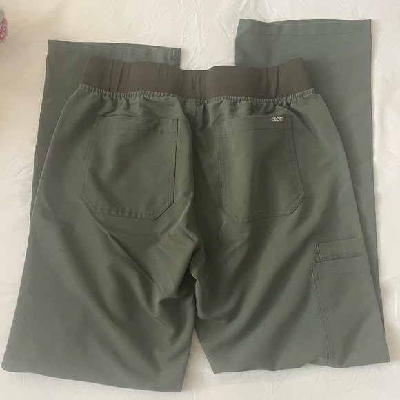 Army Green Code Scrub Set - Picture 6 of 7